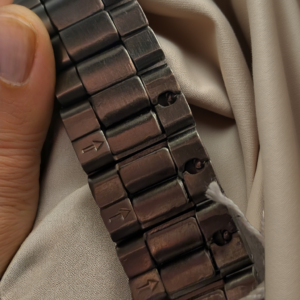 T-pin or L-pin schakelband horloge